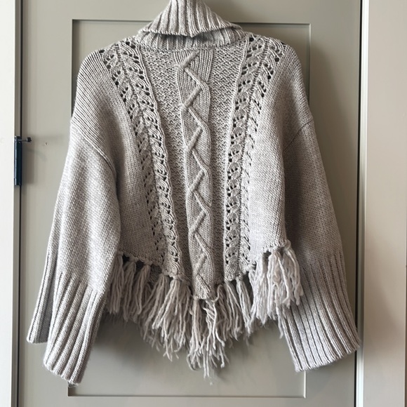 Cupcakes and Cashmere sweater - Picture 3 of 6